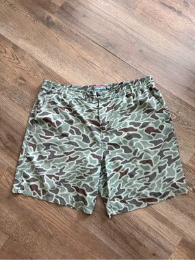 BURLEBO Men's Camo Swim Trunks - Green Brown Camo with Logo Patch